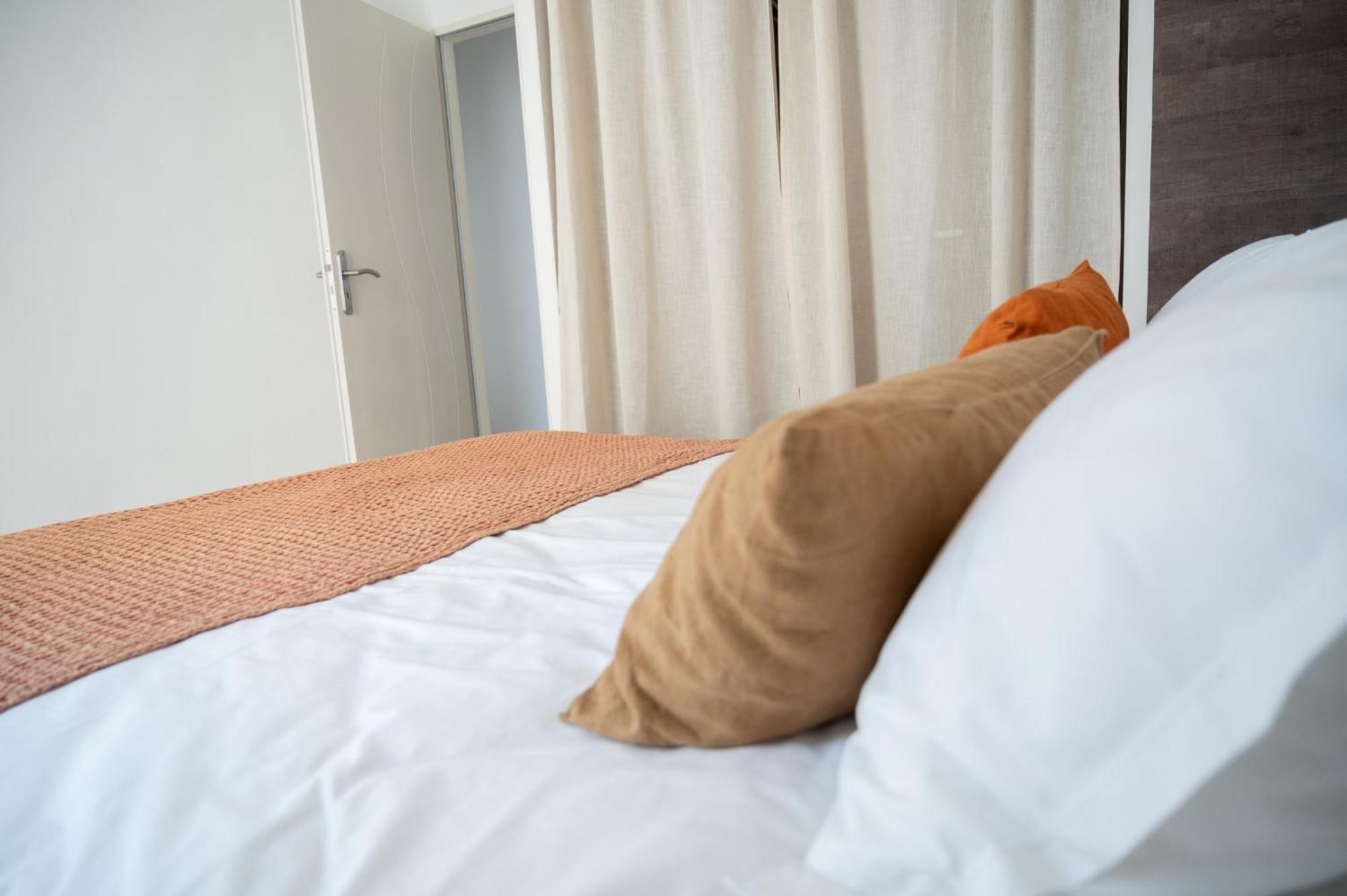 Lou Cabanot - Appartement Lumineux 3 Chambres - Parking Gratuit Μπεζιέ Εξωτερικό φωτογραφία